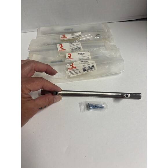 Richelieu Cabinet Pulls Chrome Lot of 6 - Picture 2 of 6